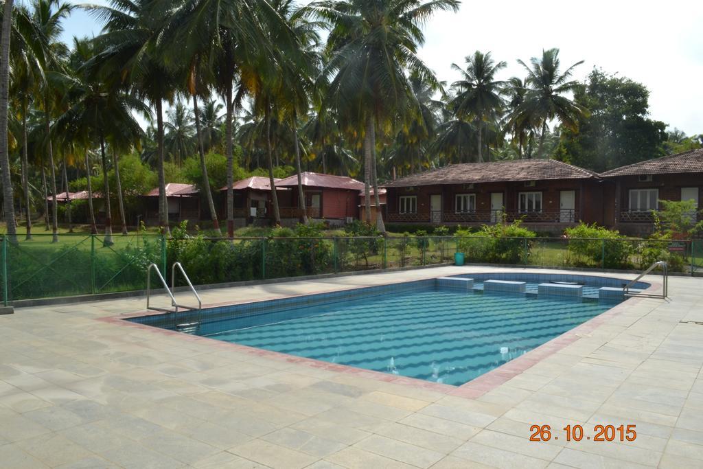 Ambrra River Resort Pollāchi Exterior photo